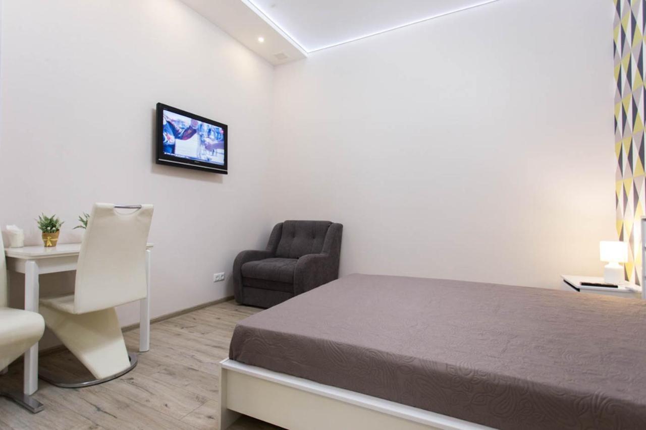 New Apartments In The City Center - Kuznechna Str. 26/1 카리프 외부 사진